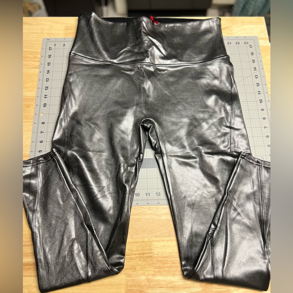 Spanx Faux Leather Silver/Pewter Leggings Sz 2xl